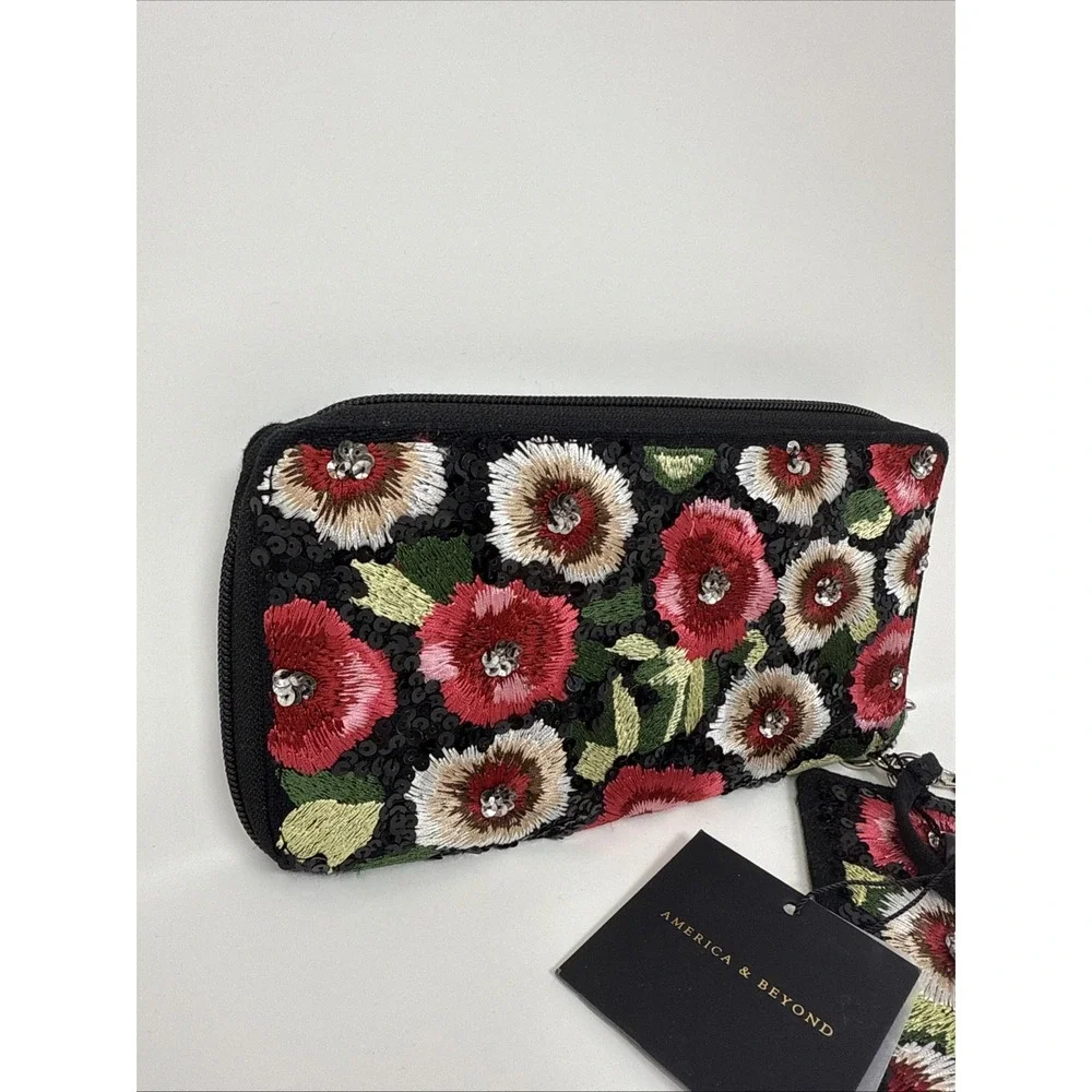America & Beyond Trendy Beaded Embroidered Sequin Pouch Wristlet Wallet Roses - Picture 2 of 7